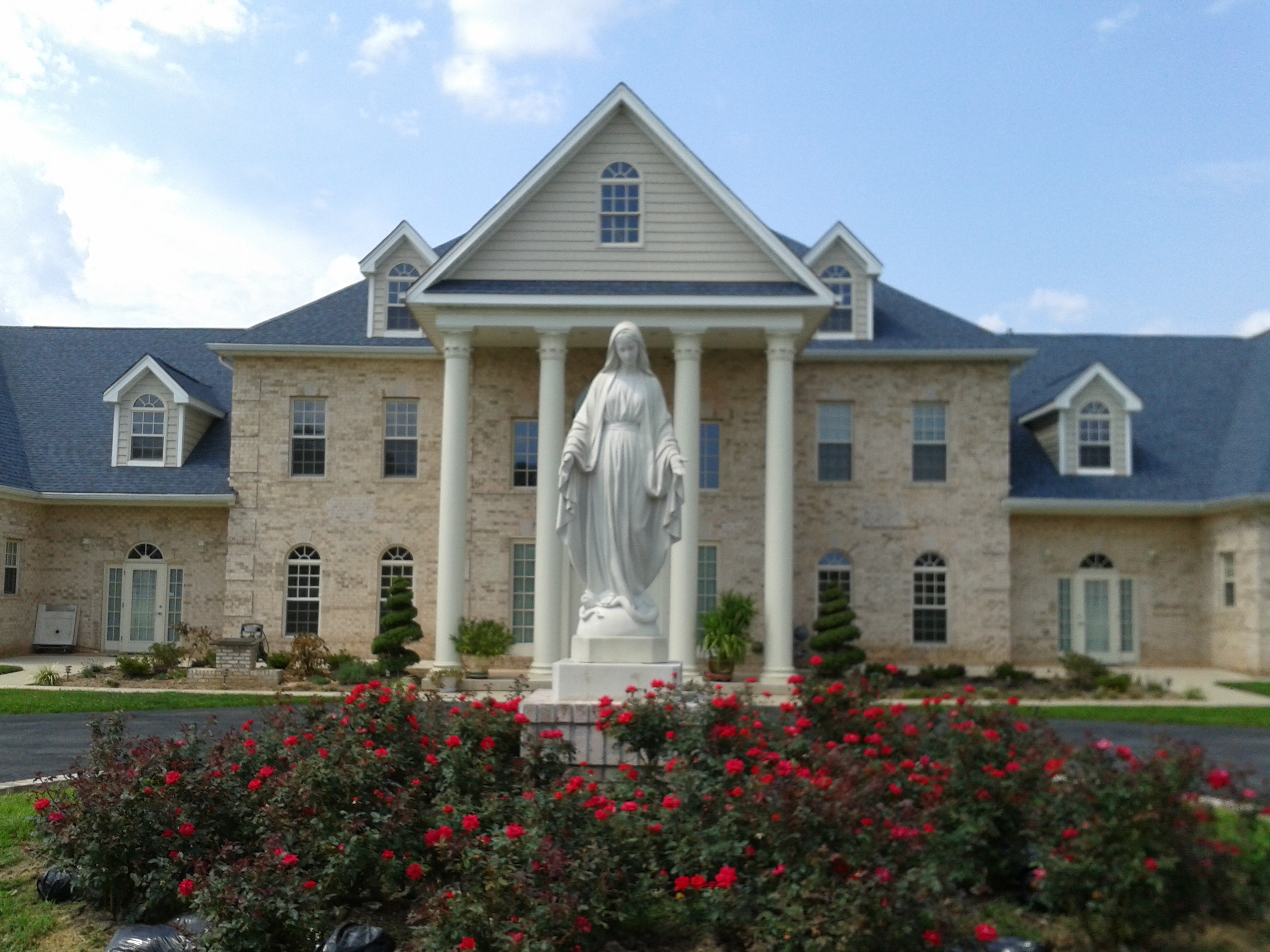 Gallery | Little Sisters of the Holy Family